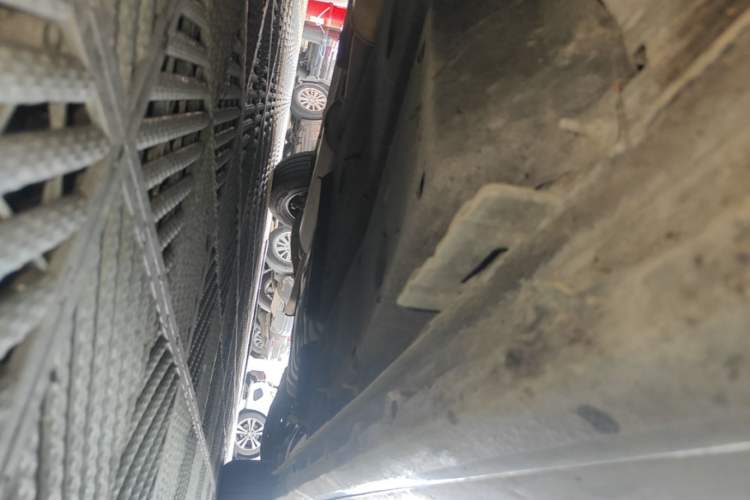 Used Buick GL8 2017 ES 28T Luxury Model China V Standard Left Side Sill
