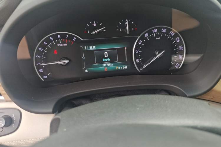 Used Buick GL8 2017 ES 28T Comfort Model China V Standard Odometer Close Up