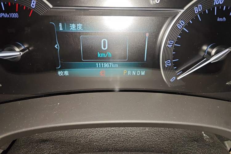 Used Buick GL8 2017 ES 28T Flagship Model China V Standard Odometer Close Up