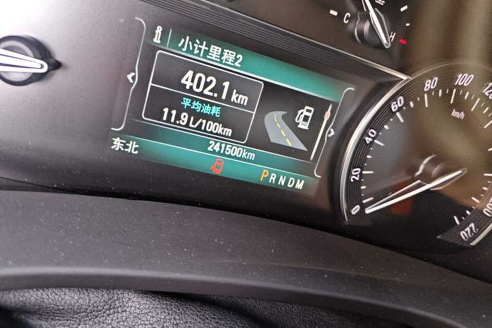 Used Buick GL8 2017 ES 28T Luxury Model China V Standard Odometer Close Up