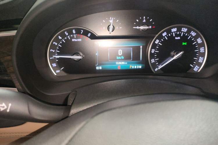Used Buick GL8 2017 ES 28T Premium Version China V Standard Odometer Close Up