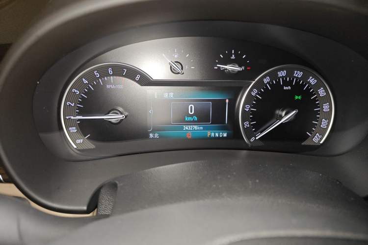 Used Buick GL8 2017 ES 28T Premium Version China V Standard Odometer Close Up