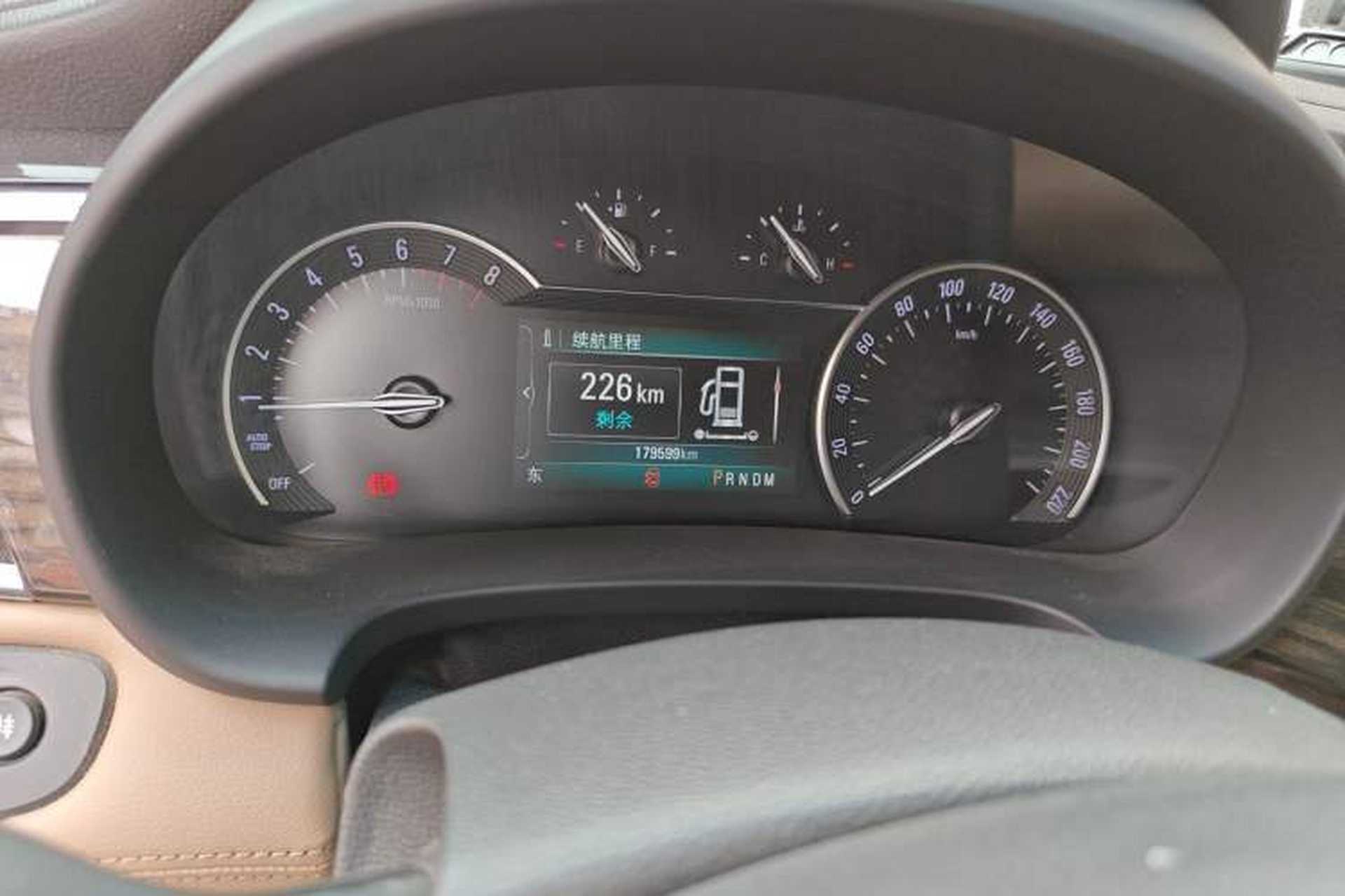 Used Buick GL8 2017 ES 28T Premium Version China V Standard Odometer Close Up