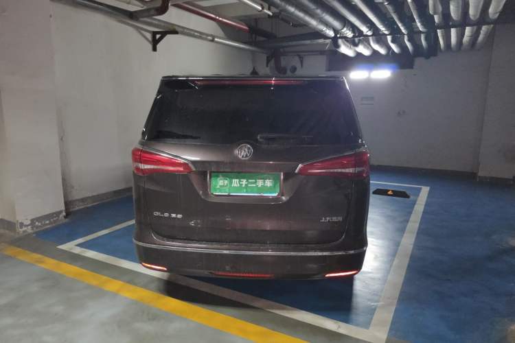 Used Buick GL8 2017 ES 28T Luxury Model China V Standard Rear