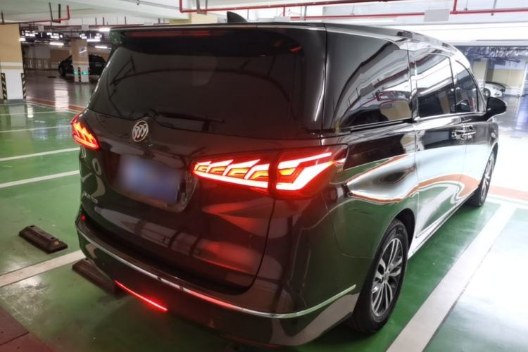 Used Buick GL8 2017 ES 28T Flagship Model China V Standard Rear Right 45 Deg
