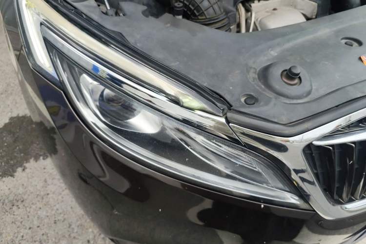 Used Buick GL8 2017 ES 28T Comfort Model China V Standard Right Front Headlight
