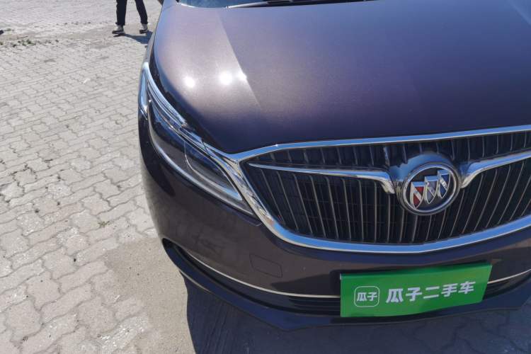 Used Buick GL8 2017 ES 28T Premium Version China V Standard Right Front Headlight