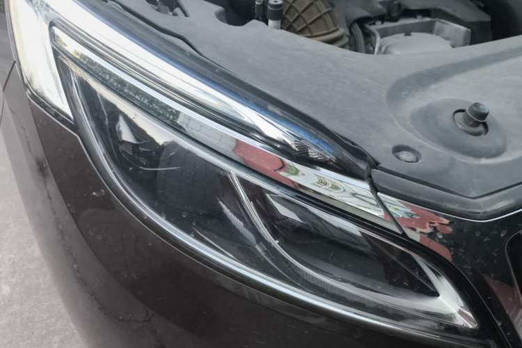 Used Buick GL8 2017 ES 28T Luxury Model China V Standard Right Front Headlight