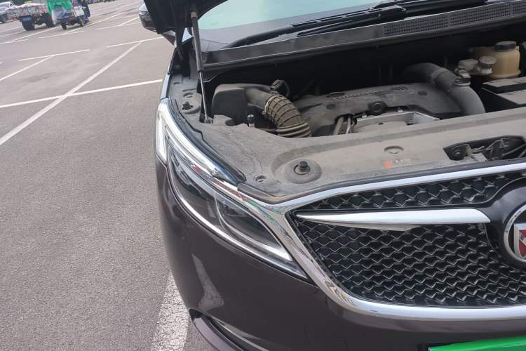 Used Buick GL8 2017 ES 28T Luxury Model China V Standard Right Front Headlight