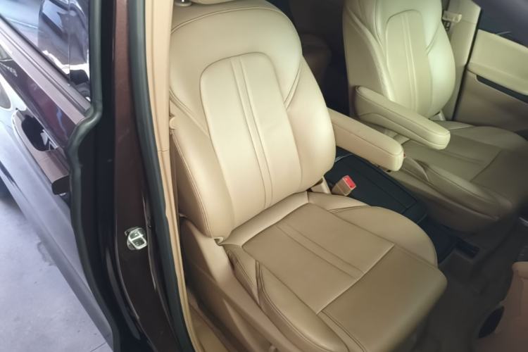 Used Buick GL8 2017 ES 28T Premium Version China V Standard Right Front Seat