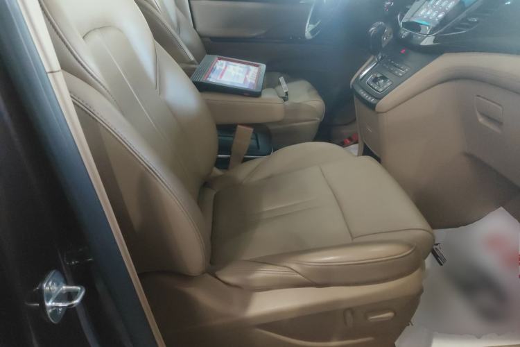Used Buick GL8 2017 ES 28T Premium Version China V Standard Right Front Seat