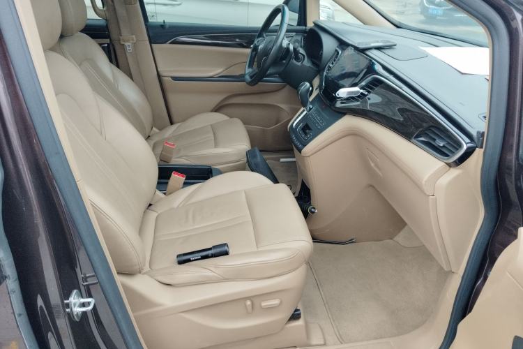 Used Buick GL8 2017 ES 28T Premium Version China V Standard Right Front Seat