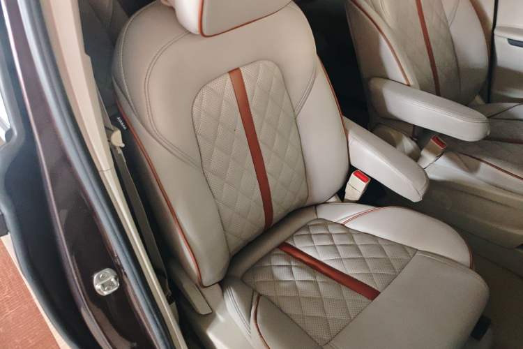 Used Buick GL8 2017 ES 28T Comfort Model China V Standard Right Front Seat