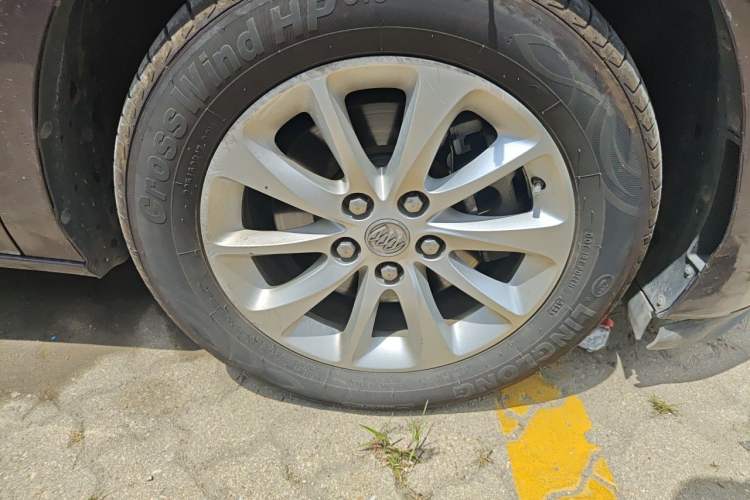 Used Buick GL8 2017 ES 28T Premium Version China V Standard Right Front Wheel Hub