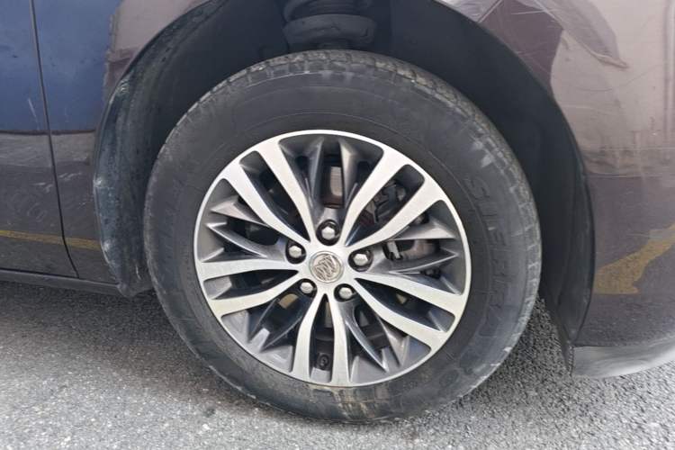 Used Buick GL8 2017 ES 28T Luxury Model China V Standard Right Front Wheel Hub