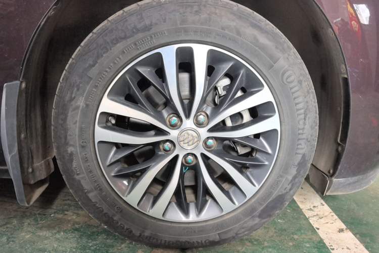 Used Buick GL8 2017 ES 28T Luxury Model China V Standard Right Front Wheel Hub