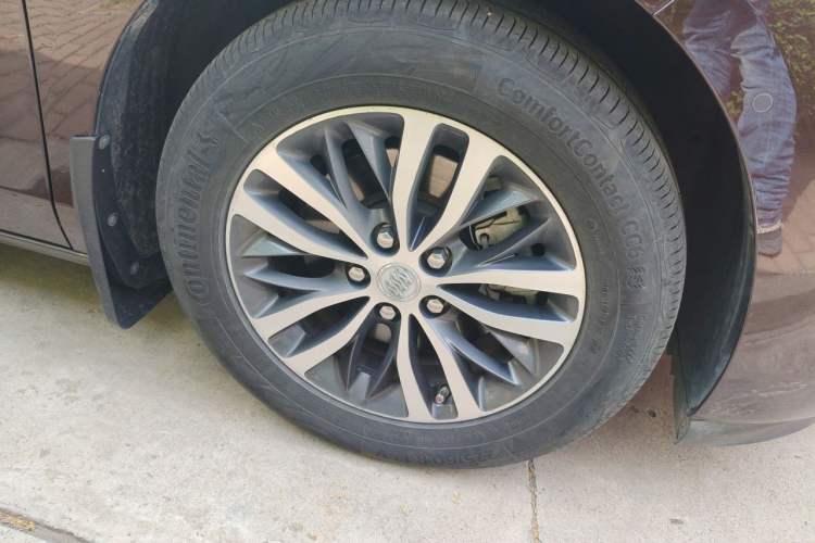 Used Buick GL8 2017 ES 28T Luxury Model China V Standard Right Front Wheel Hub