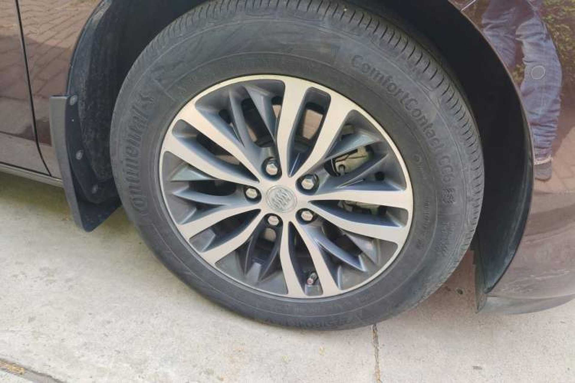 Used Buick GL8 2017 ES 28T Luxury Model China V Standard Right Front Wheel Hub
