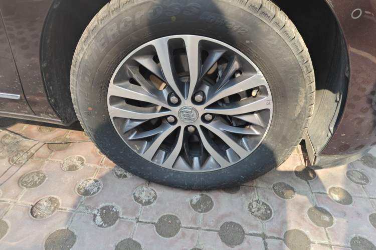 Used Buick GL8 2017 ES 28T Flagship Model China V Standard Right Front Wheel Hub