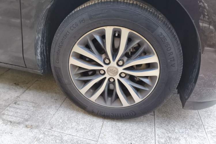 Used Buick GL8 2017 ES 28T Luxury Model China V Standard Right Front Wheel Hub
