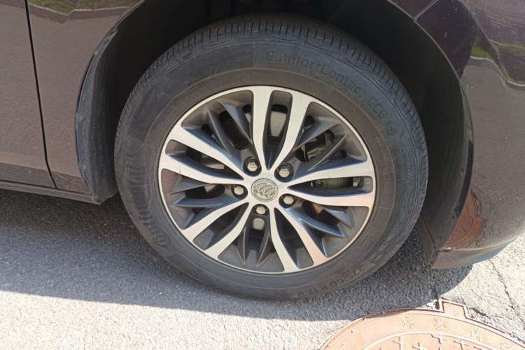 Used Buick GL8 2017 ES 28T Luxury Model China V Standard Right Front Wheel Hub