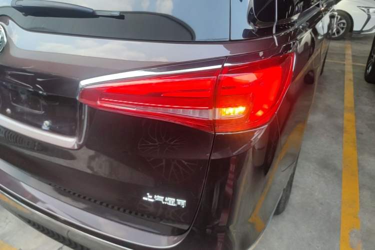 Used Buick GL8 2017 ES 28T Luxury Model China V Standard Right Rear Taillight