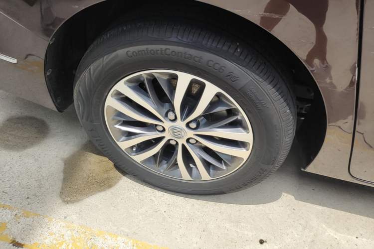 Used Buick GL8 2017 ES 28T Luxury Model China V Standard Right Rear Wheel Hub