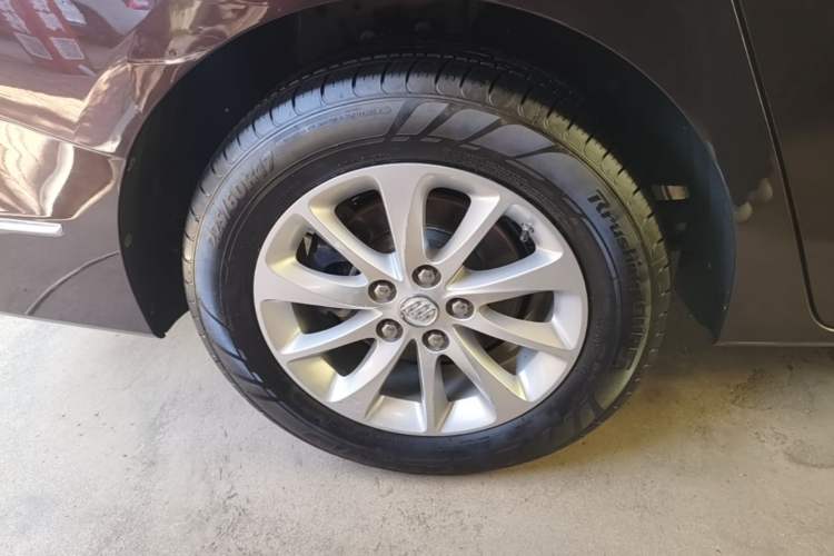 Used Buick GL8 2017 ES 28T Premium Version China V Standard Right Rear Wheel Hub
