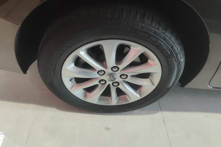 Used Buick GL8 2017 ES 28T Premium Version China V Standard Right Rear Wheel Hub