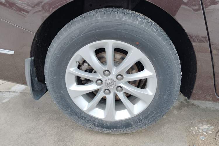 Used Buick GL8 2017 ES 28T Premium Version China V Standard Right Rear Wheel Hub