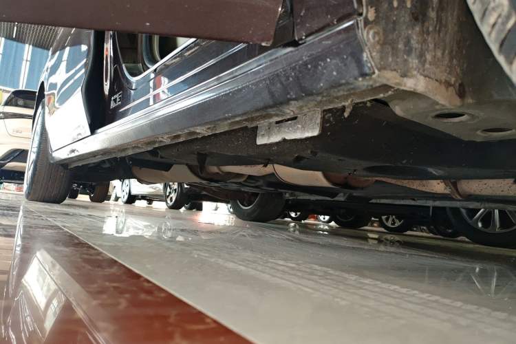 Used Buick GL8 2017 ES 28T Comfort Model China V Standard Right Side Sill