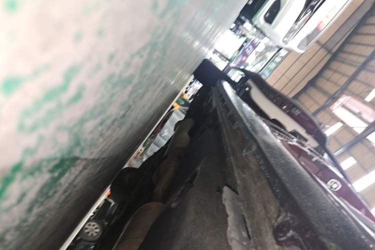 Used Buick GL8 2017 28T Avenir Avia National Emission Standard V Right Side Sill