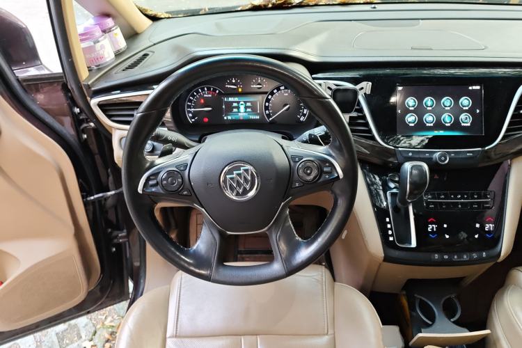 Used Buick GL8 2017 ES 28T Luxury Model China V Standard Steering Wheel
