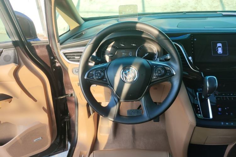 Used Buick GL8 2017 ES 28T Flagship Model China V Standard Steering Wheel