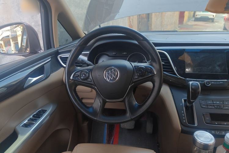 Used Buick GL8 2017 ES 28T Premium Version China V Standard Steering Wheel