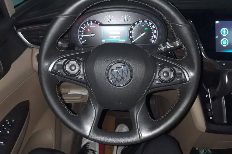 Used Buick GL8 2017 ES 28T Luxury Model China V Standard Steering Wheel