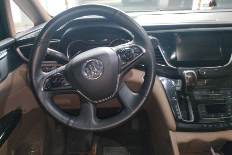 Used Buick GL8 2017 ES 28T Premium Version China V Standard Steering Wheel