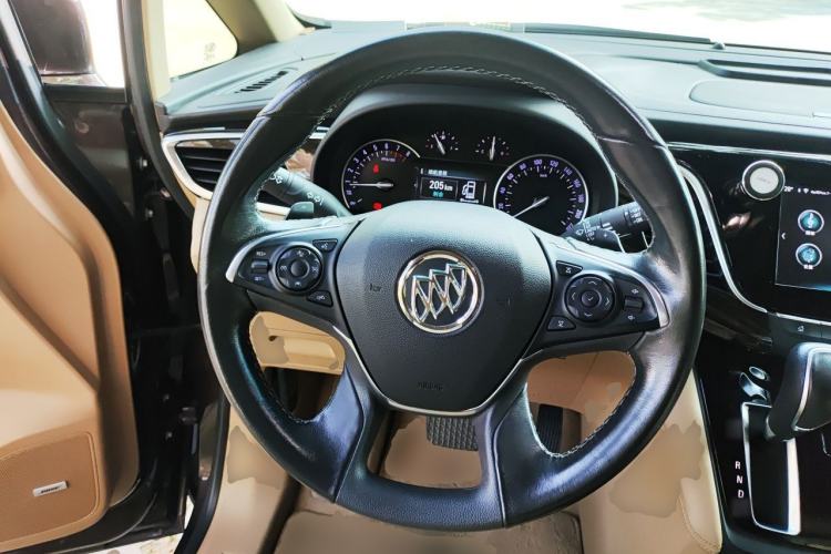 Used Buick GL8 2017 ES 28T Flagship Model China V Standard Steering Wheel