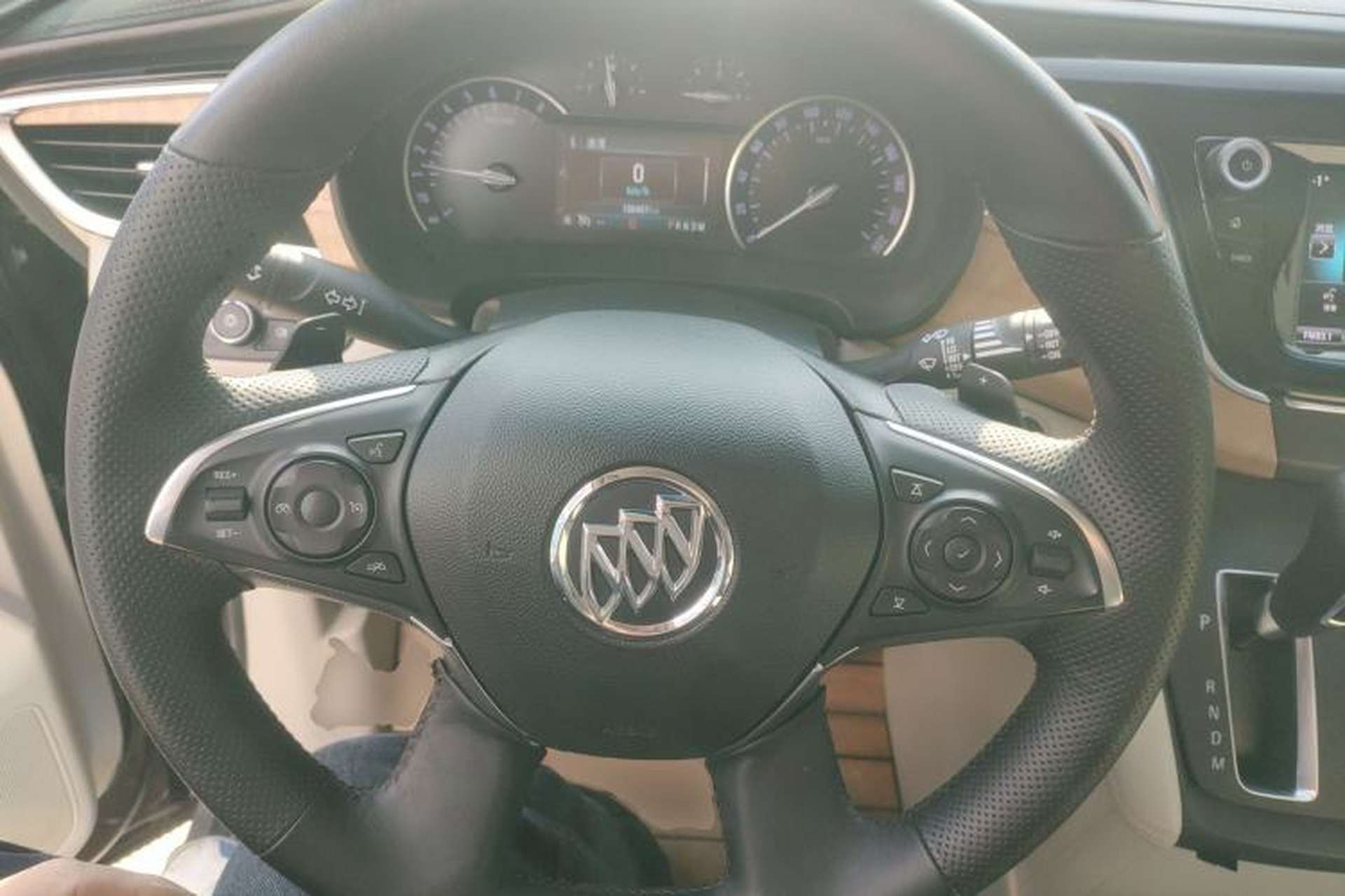 Used Buick GL8 2017 ES 28T Comfort Model China V Standard Steering Wheel
