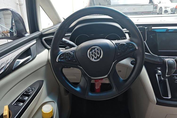Used Buick GL8 2017 28T Avenir Avia National Emission Standard V Steering Wheel