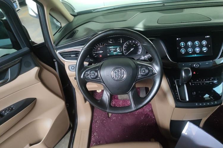 Used Buick GL8 2017 ES 28T Luxury Model China V Standard Steering Wheel