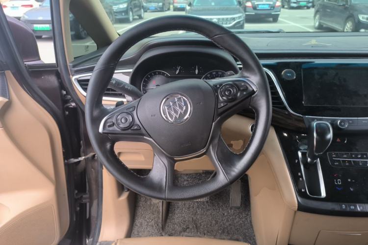 Used Buick GL8 2017 ES 28T Luxury Model China V Standard Steering Wheel