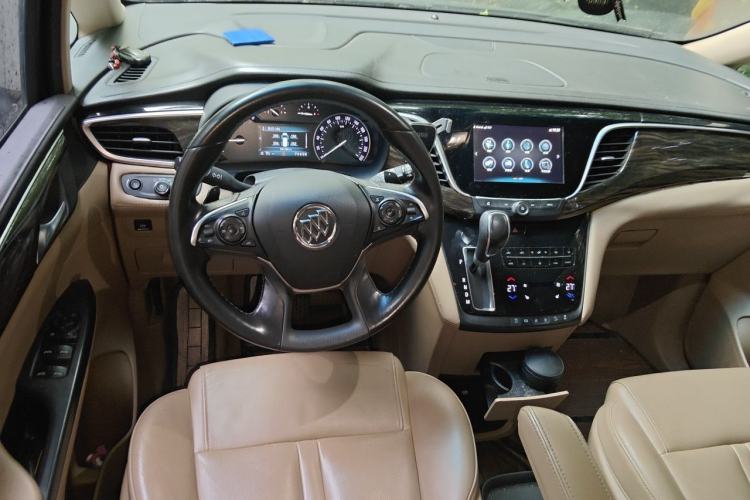 Used Buick GL8 2017 ES 28T Luxury Model China V Standard Steering Wheel