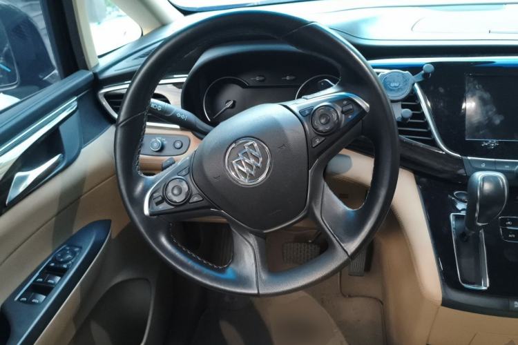 Used Buick GL8 2017 ES 28T Luxury Model China V Standard Steering Wheel