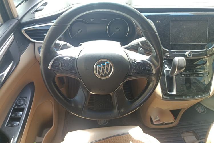 Used Buick GL8 2017 ES 28T Luxury Model China V Standard Steering Wheel