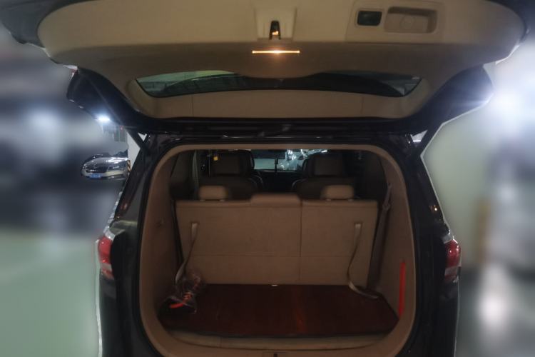 Used Buick GL8 2017 ES 28T Flagship Model China V Standard Trunk