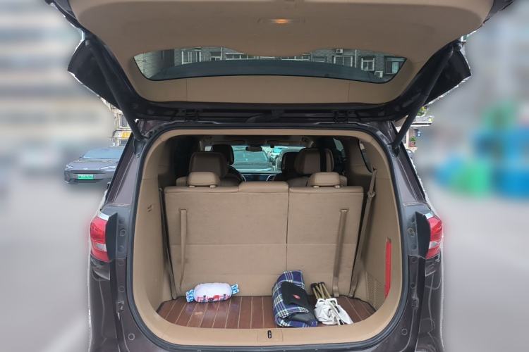 Used Buick GL8 2017 ES 28T Luxury Model China V Standard Trunk