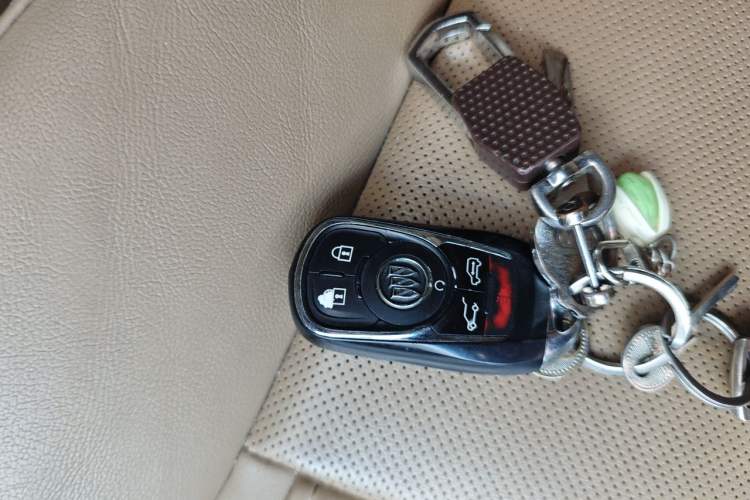 Used Buick GL8 2017 ES 28T Flagship Model China V Standard Vehicle Key