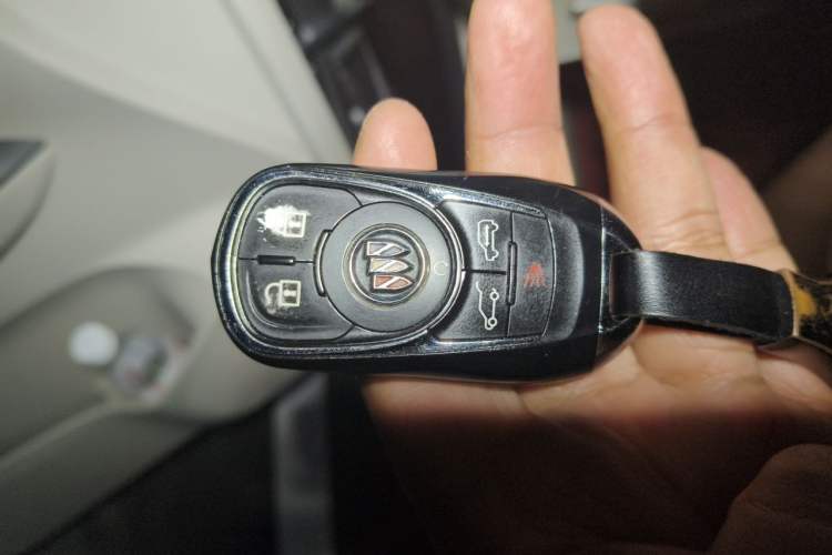 Used Buick GL8 2017 28T Avenir Avia National Emission Standard V Vehicle Key