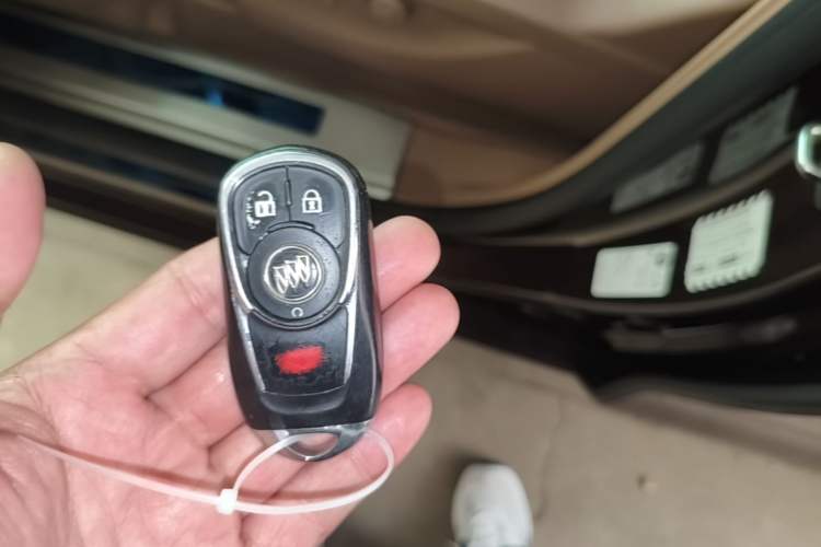 Used Buick GL8 2017 ES 28T Premium Version China V Standard Vehicle Key